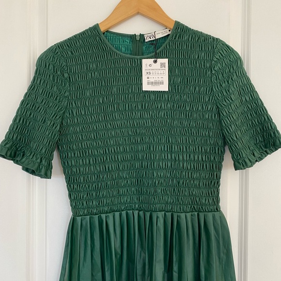 Zara Faux Leather Crinkle Peplum Top - Picture 3 of 4